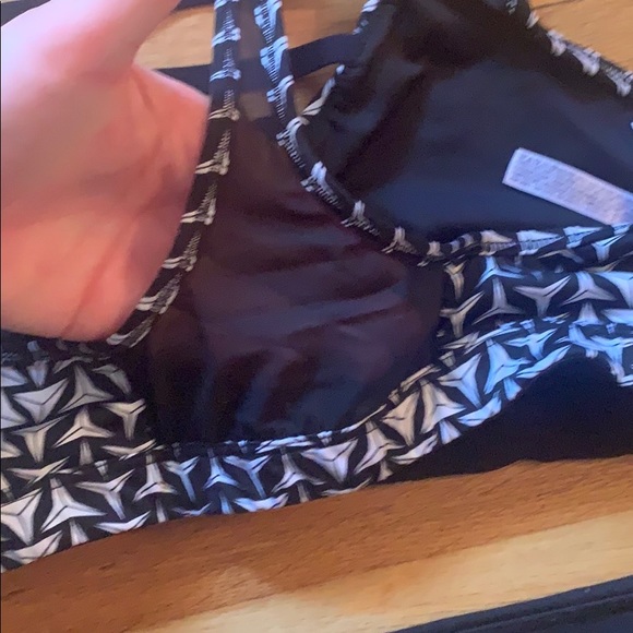 Victoria's Secret Sport Bra BUNDLE - Strappy - Picture 6 of 16